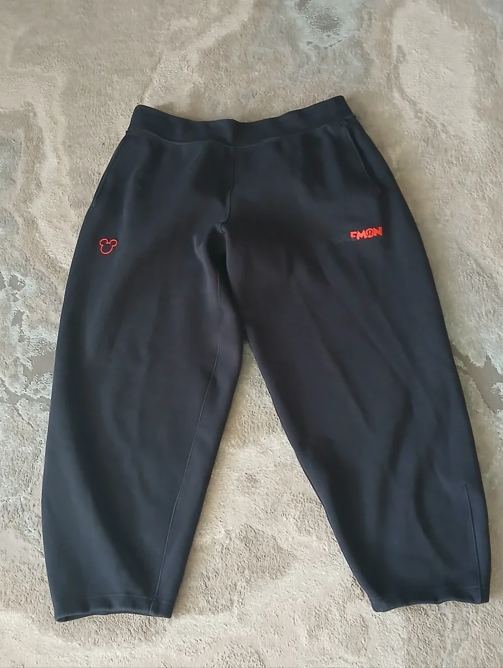Disney x Lululemon heavy‎ fleece sweatpants
